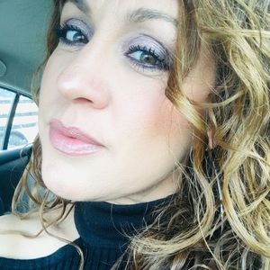 Meet your Posher, Aleida